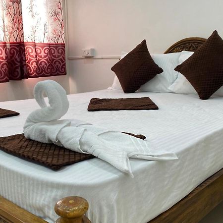 Kavieya Residency Hotel Pūrnānkuppam Екстериор снимка