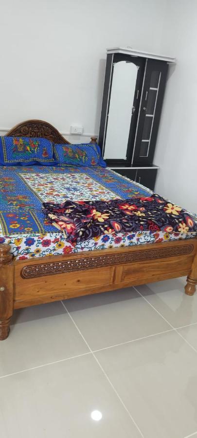 Kavieya Residency Hotel Pūrnānkuppam Екстериор снимка