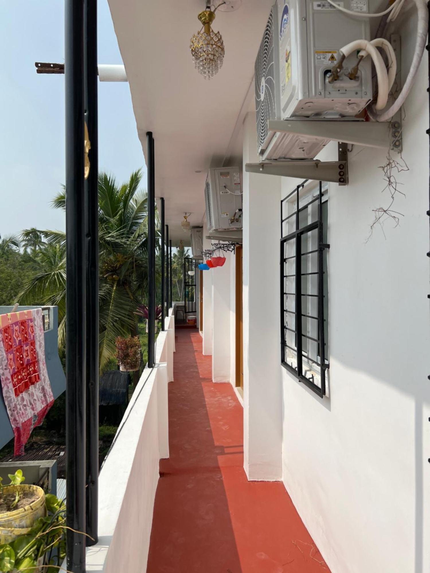 Kavieya Residency Hotel Pūrnānkuppam Екстериор снимка