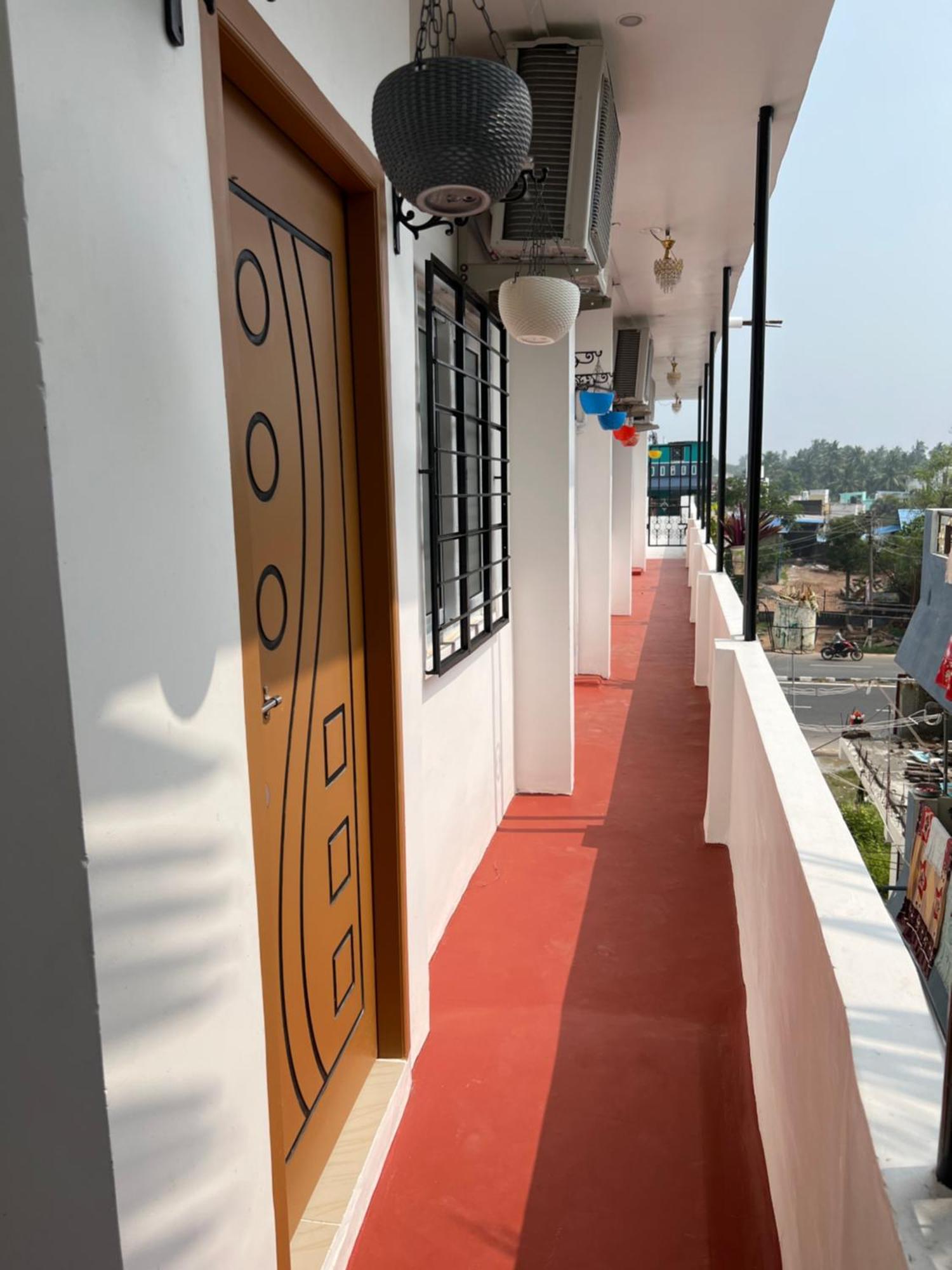 Kavieya Residency Hotel Pūrnānkuppam Екстериор снимка