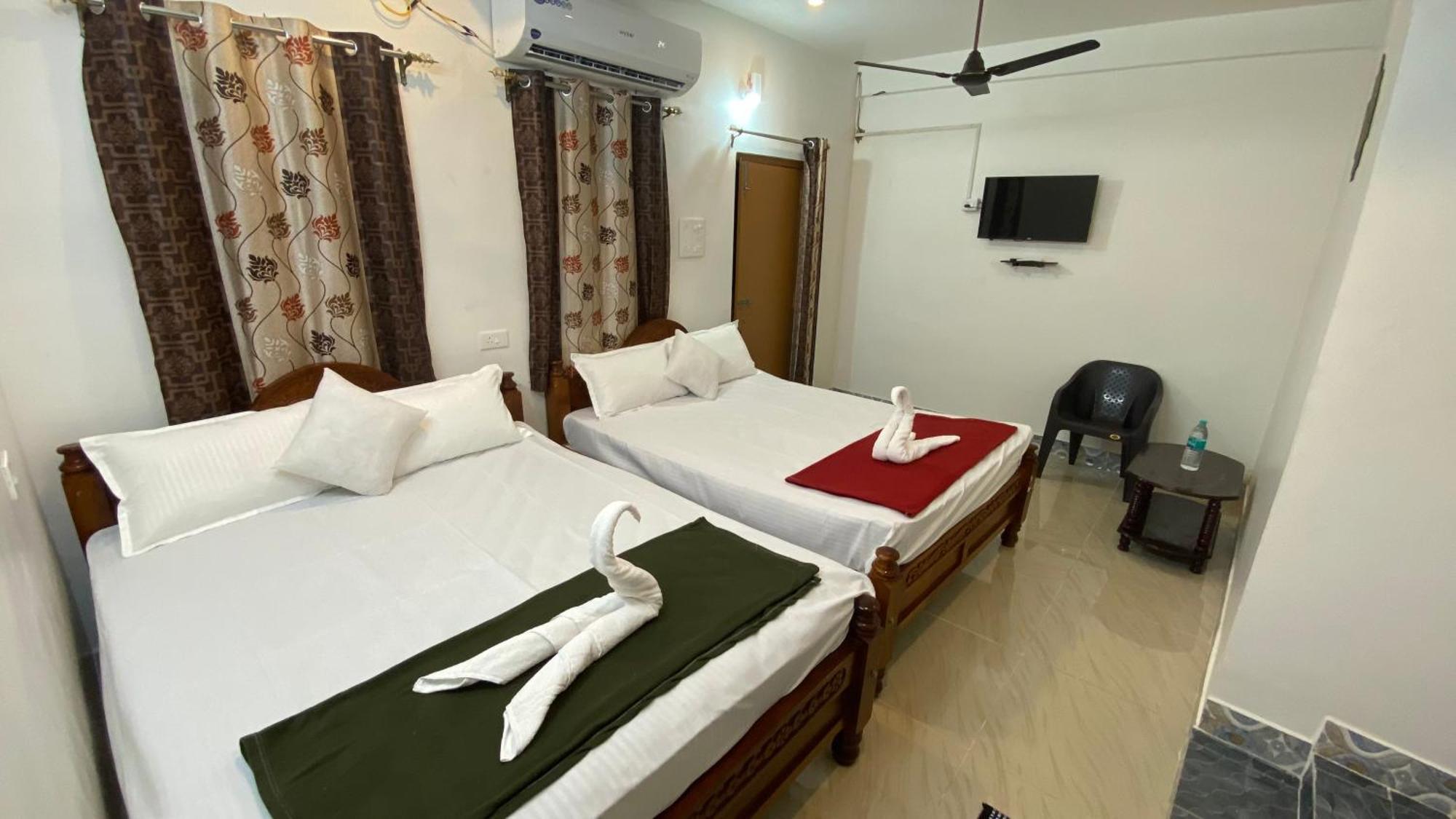 Kavieya Residency Hotel Pūrnānkuppam Екстериор снимка