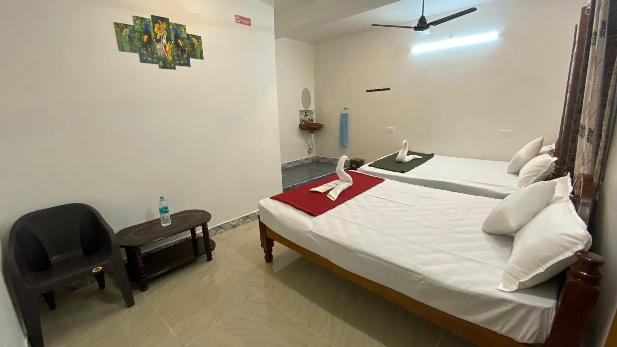 Kavieya Residency Hotel Pūrnānkuppam Екстериор снимка
